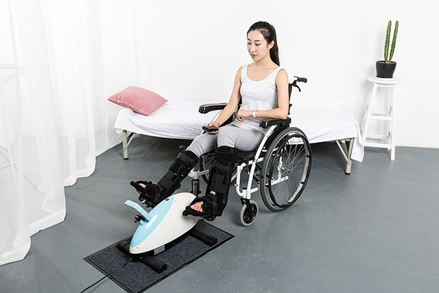 智能下肢康復(fù)機